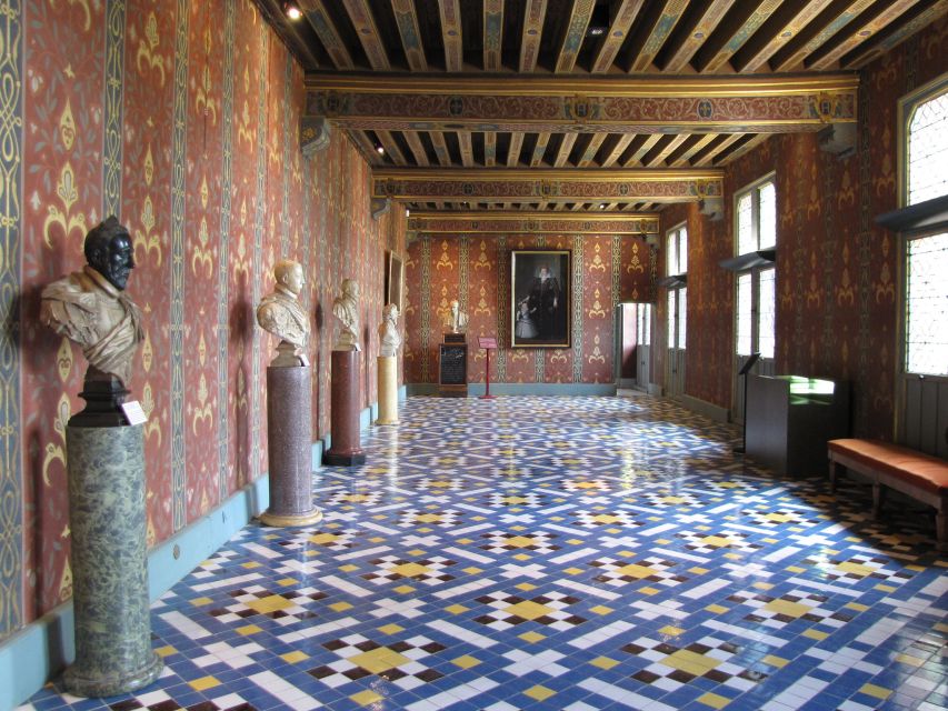 Blois: Private Tour of Blois Castle with Entry Tickets - The royal apartments and François I’s room