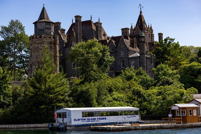 Boldt Castle and 2 Nation Tour - Why the Thousand Islands cruise is worth your afternoon
