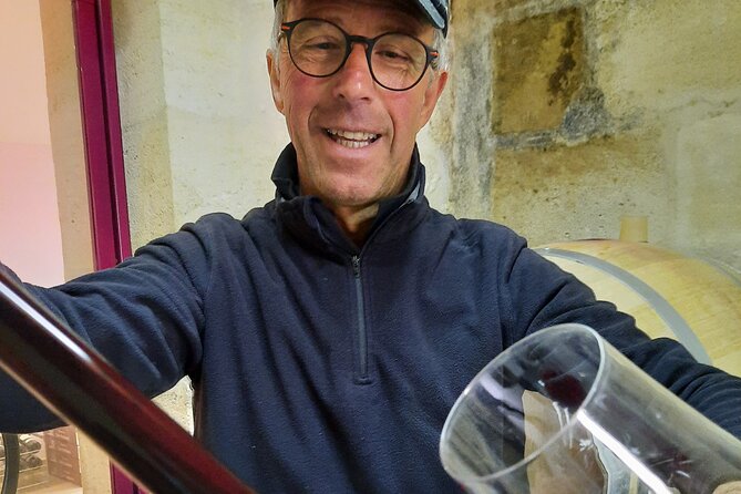 Bordeaux Médoc Region Private Wine Lovers Tour with Chateau Visits & Tastings - A private guide changes the pace