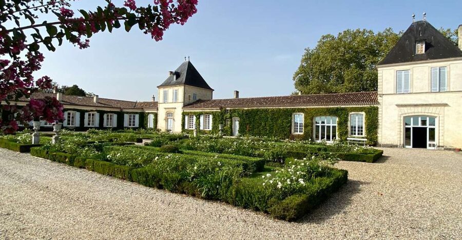 Bordeaux: Saint Emilion Village with Chateaus & Wine Tasting - The countryside drive and first look at Saint Emilion