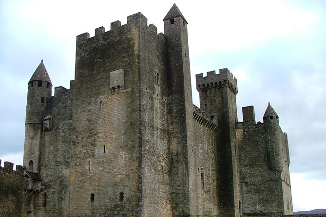 Bordeaux to Dordogne - Private Tour: Fortified Castles and Medieval Villages - What the Price Buys You