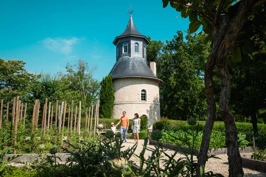 Bordeaux: Visit to Château de Reignac and prestige tasting - Inside the vat room and barrel cellar