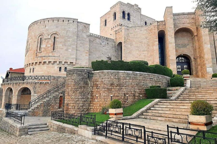Bovilla Lake & Kruja Castle, Gamti Mnt Optn Hike by 4x4 SUV - Kruja Castle brings a second kind of Albania