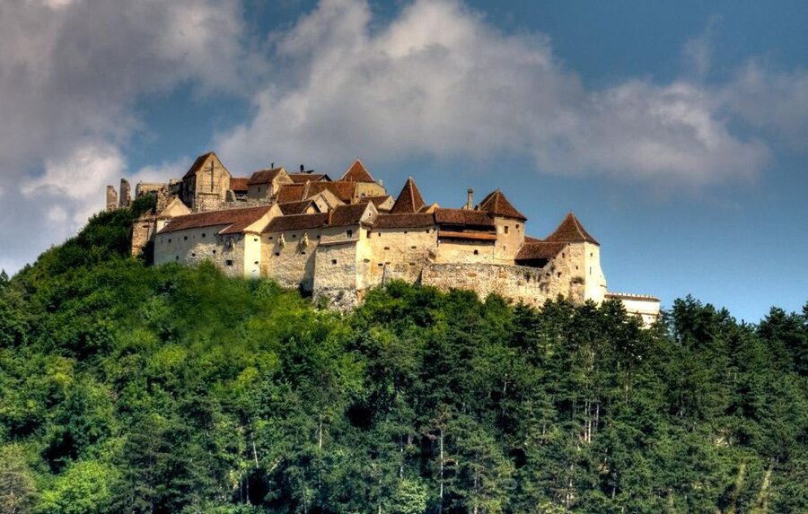 Brasov: Bear Sanctuary, Dracula Castle, and Râşnov Fortress - How the Braşov transport works