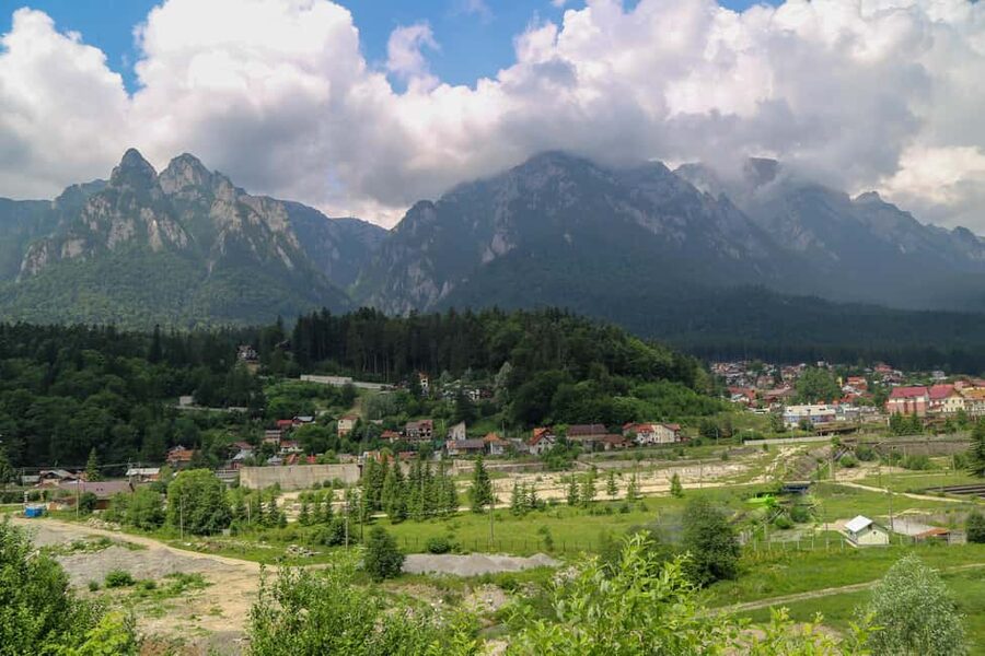 Brașov: Bran, Râșnov, and Peleș Castles Tour with Guide - Should you book the Bran, Râșnov, and Peleș tour?