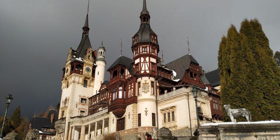 Brasov: Peles Castle, Bran Castle & Rasnov Fortress Day Tour - Bran Castle beyond the Dracula label