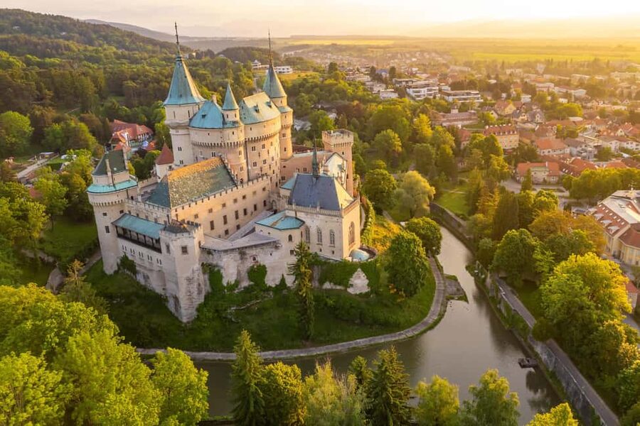 Bratislava: Slovakia Castle Photography Tour & Wine Tasting - Bojnice Castle supplies the storybook finish