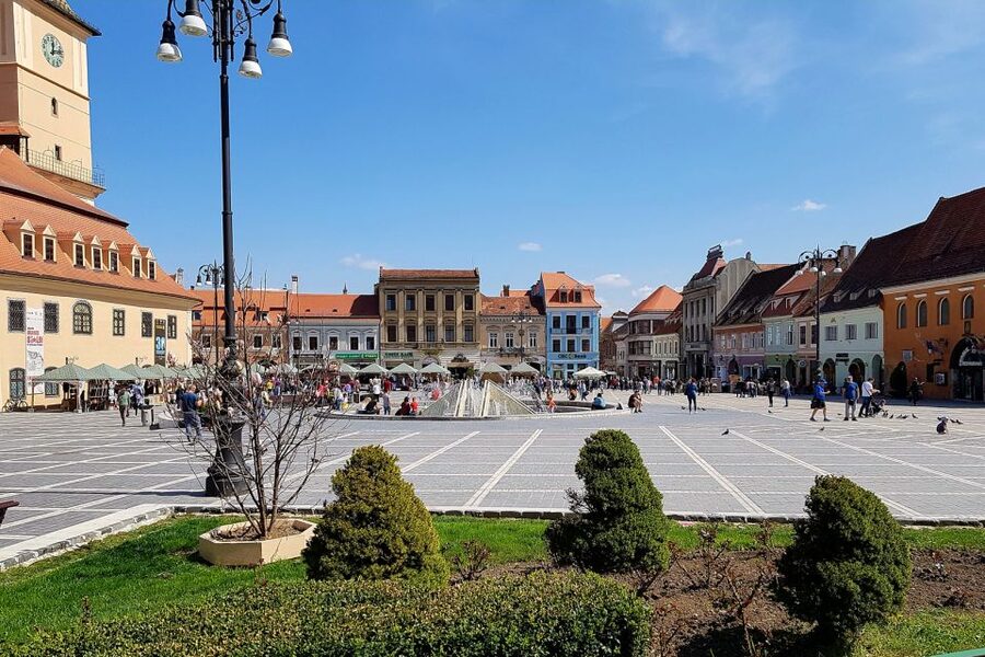 Bucharest: Dracula Castle, Peles Castle & Brasov Old Town - Price, extra costs, and overall value