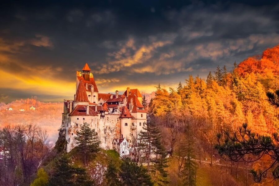 Bucharest: Dracula's Castle, Peleș Castle & Brașov Day Trip - Bran Castle and the Dracula question