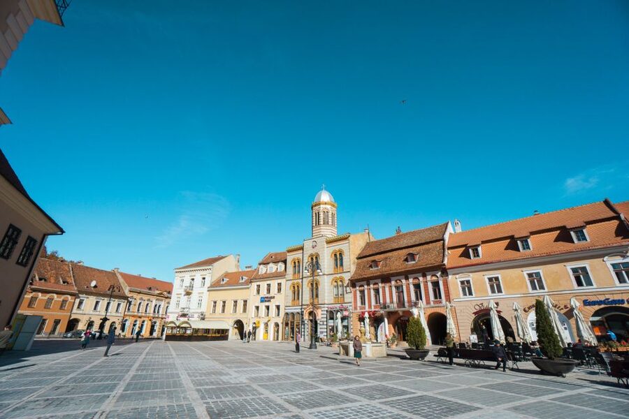 Bucharest: Dracula's Castle, Peles Castle, & Brasov Old Town - Meeting in central Bucharest