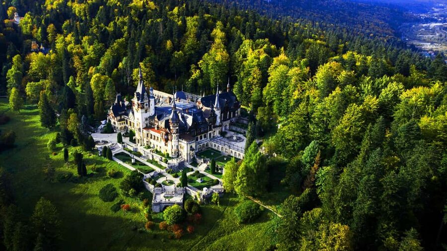 Bucharest: Peles Castle, Bran Castle & Brasov Day Trip - The schedule: what the 12 hours really mean