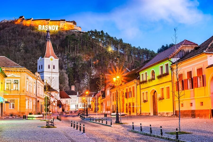 Bucharest: Peles Castle, Bran Castle, & Brasov Full-Day Tour - How the guides shape the day