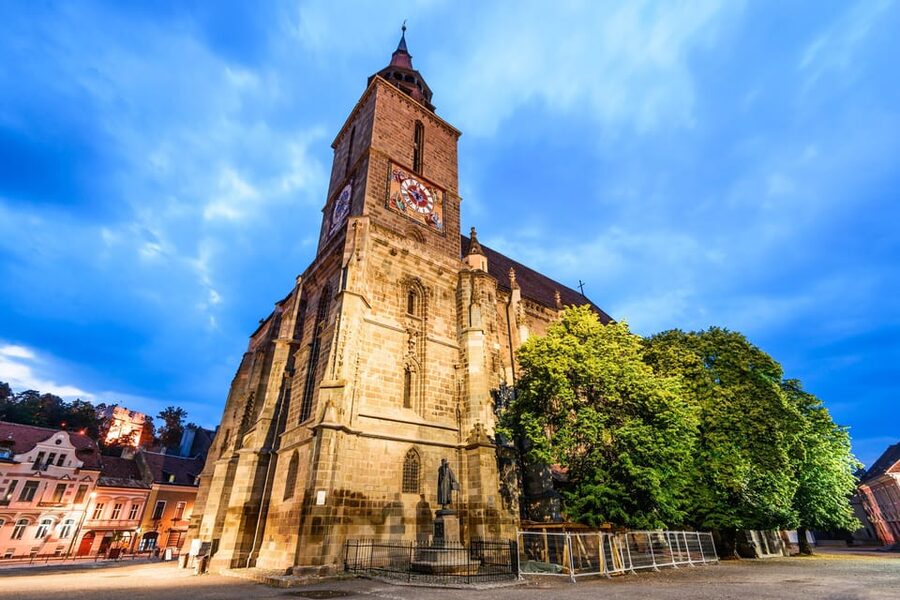 Bucharest: Peles Castle, Bran Castle, & Brasov Full-Day Tour - What to bring for a long mountain day