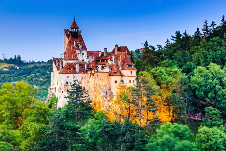 Bucharest: Peles Castle, Bran Castle, & Brasov Full-Day Tour - Peles Castle, Romania’s royal showpiece