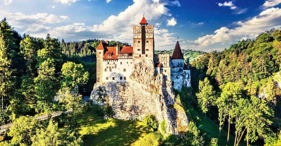 Bucharest: Peles Castle, Bran Castle, & Brasov Old Town Tour - Key points before you book