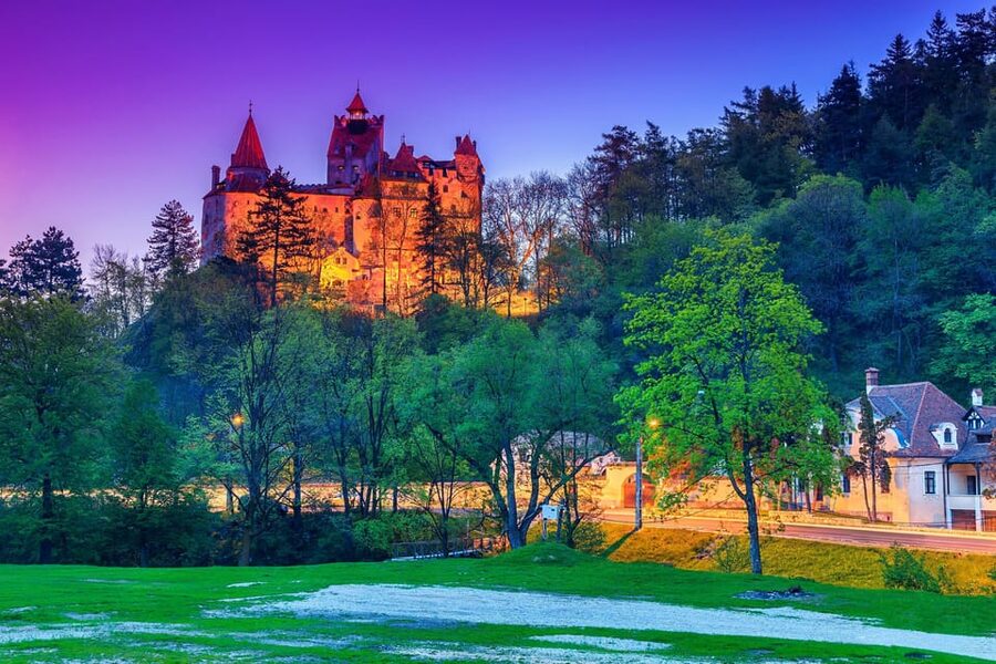 Bucharest: Peles & Dracula's Castle and Brasov Full-Day Trip - Bran Castle and the Dracula question