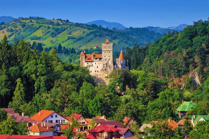 Bucharest to Dracula Castle, Peles Castle and Brasov Guided Tour - The 7:00 am departure from central Bucharest