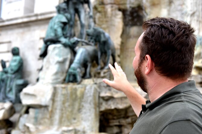 Buda Castle Walking Tour with Matthias church entry, Cake&Coffee - Starting at Clark Ádám tér at 2 pm