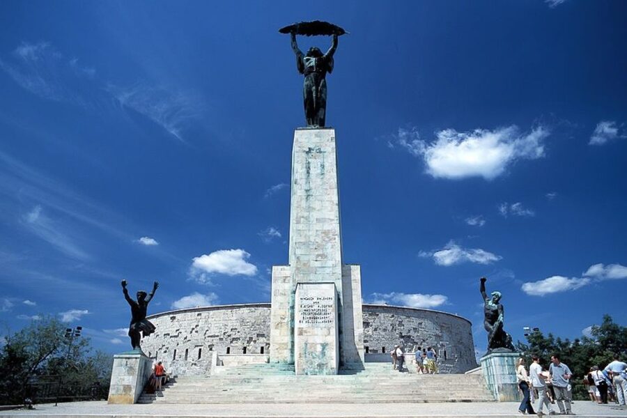 Budapest: 3-Hour Grand City Tour and Castle Walk - Andrássy Avenue, the Opera, and St. Stephen’s Basilica