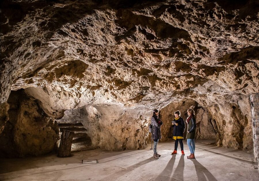 Budapest: Buda Castle Cave Tour - The 1.5-Hour Route: More Tunnels and More Context