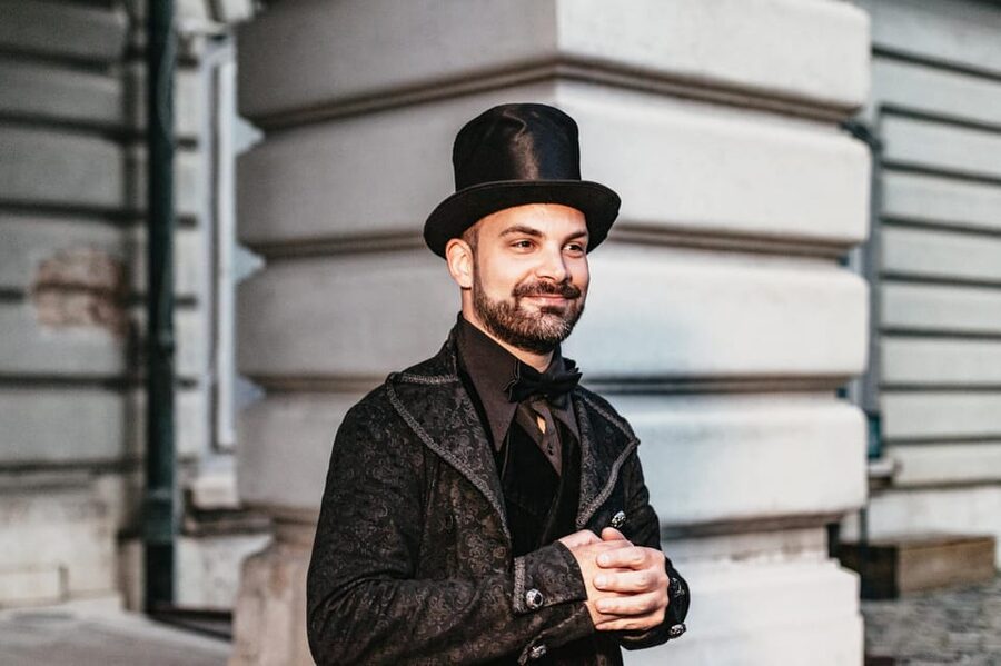 Budapest: Buda Castle District Vampires and Myths Night Tour - What the $23 price actually buys you