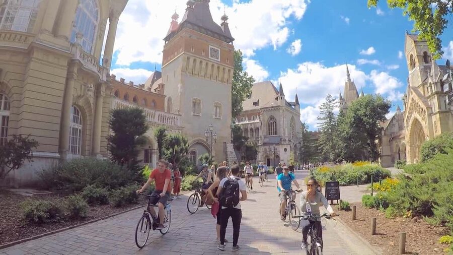 Budapest & Buda Castle e-Bike Tour with a local guide - What the guide adds to the ride