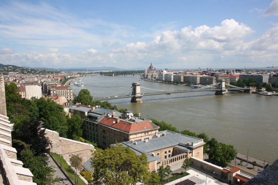 Budapest: Buda Castle Private Walking Tour - What makes the private guide worthwhile