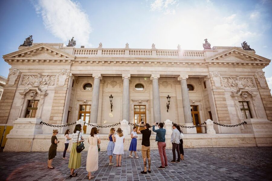 Budapest: Buda Castle Walk with Saint Stephen's Hall - Lion Courtyard and the scars of war