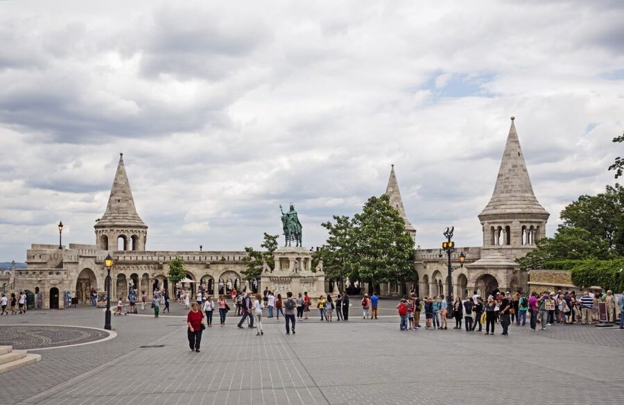 Budapest: Castle District Walk with Matthias Church Entry - Key points to know before booking