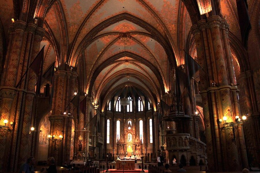 Budapest: Castle District Walk with Matthias Church Entry - What the pace feels like on the ground