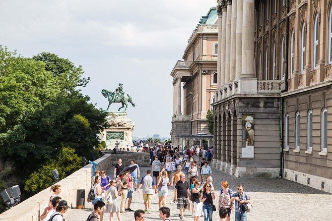 Budapest Castle Walk - The World War II siege and the bunker visit