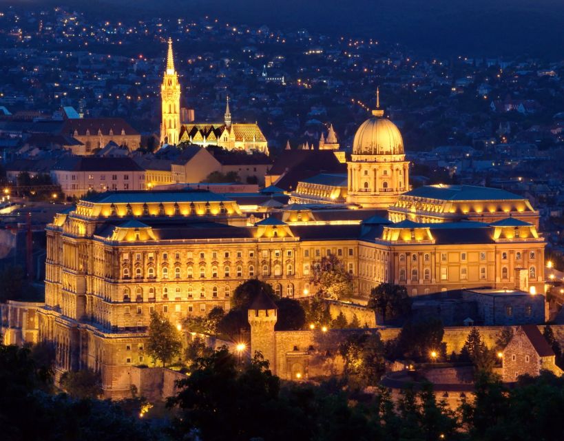 Budapest: Evening Castle Hill Tour with Fishermen's Bastion - Matthias Church and Holy Trinity Square