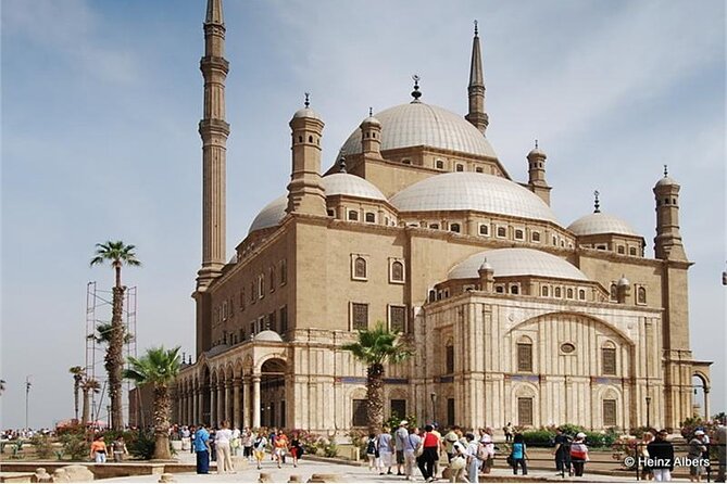 Cairo Day Tour visit Egyptian Museum, Citadel and Khan Khalil Bazaar - One hour inside Khan el Khalili Bazaar