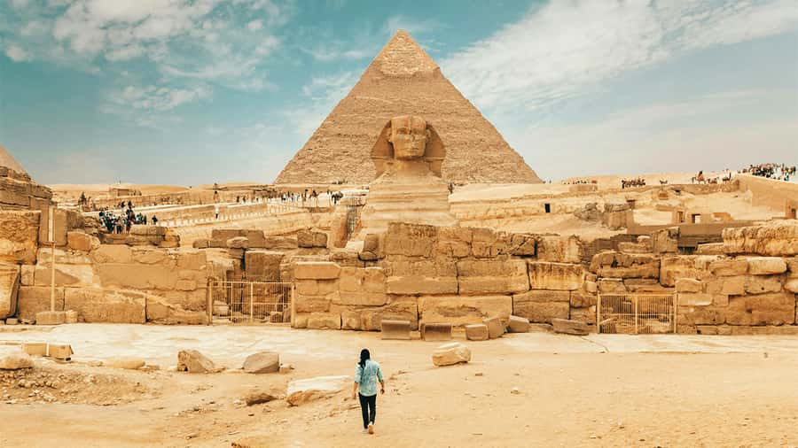 Cairo: Giza Pyramids, Citadel and Old Cairo Private Day Tour - A practical local lunch stop