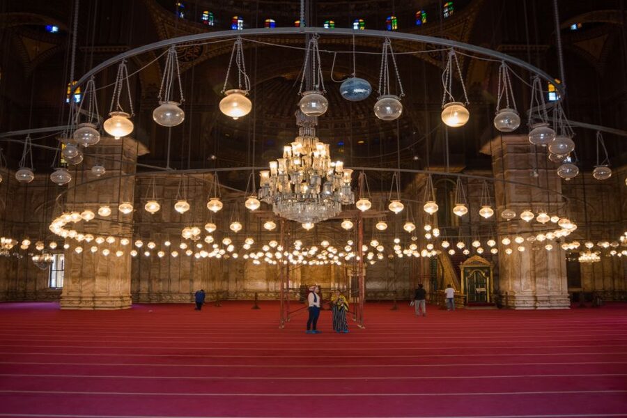 Cairo: Pyramids, Bazaar, Citadel Tour with Photographer - Who should book this Cairo tour