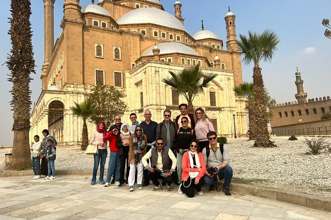 Cairo Tour To Giza Pyramids Egyptian Museum And Citadel - Giza begins with the pyramids