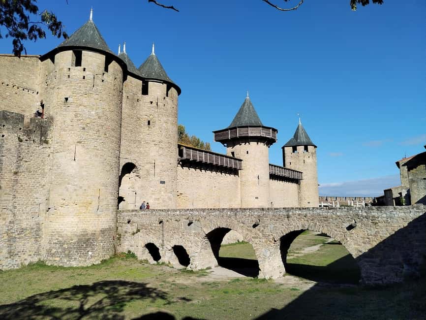 Carcassonne: Private Guided Tour of the Medieval Fortress - The 2-Hour Walk Through the Medieval Cité