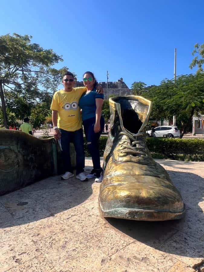 Cartagena: BILINGUAL CITY TOUR San Felipe Castle & Old city - Las Bóvedas and the final historic-center stop