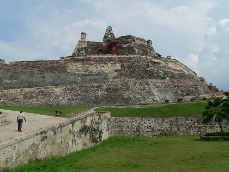 Cartagena: BILINGUAL CITYTOUR + SAN FELIPE CASTLE & Old city - Bilingual guiding works best with the right expectations