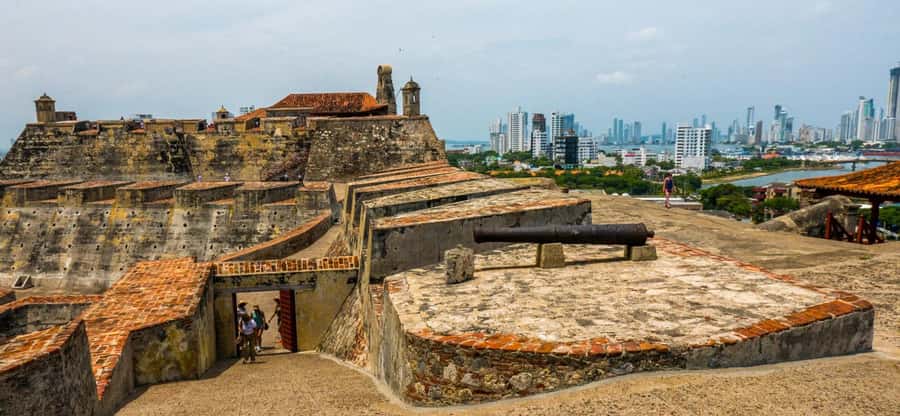 Cartagena: BILINGUAL CITYTOUR + SAN FELIPE CASTLE & Old city - Should you book it?