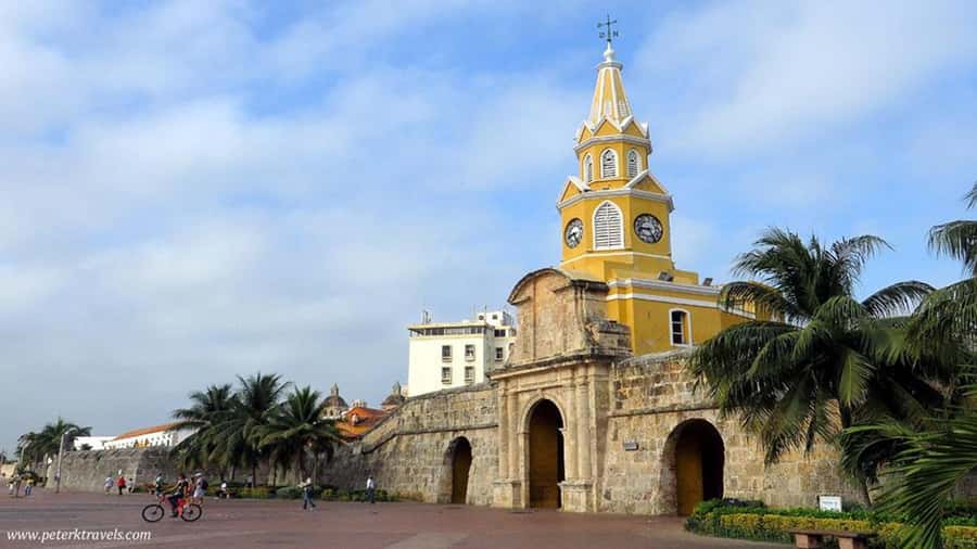 Cartagena: CITY TOUR OVERVIEW of the city Boots castle chiva - Key points at a glance