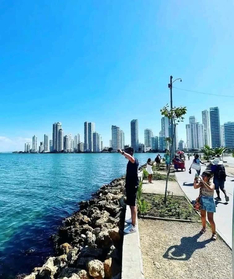 Cartagena: Panoramic City Tour, Monuments, Walls, Castle - India Catalina and the city’s public symbols