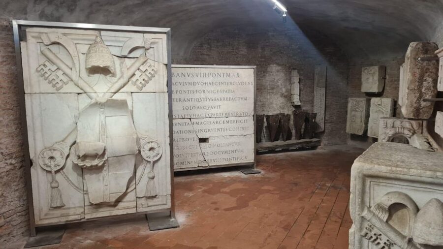 Castel Sant' Angelo: The most famous Fortress of Rome - The Papal Rooms and the private side of power