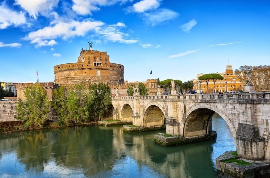 Castel Sant' Angelo: The most famous Fortress of Rome - Starting your two-hour visit inside the fortress