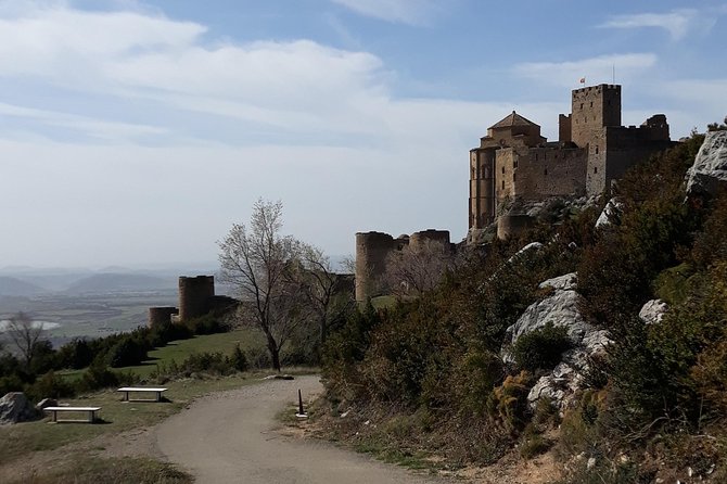 Castle of Loarre- Collegiate Church of Bolea - Who will get the most from this experience
