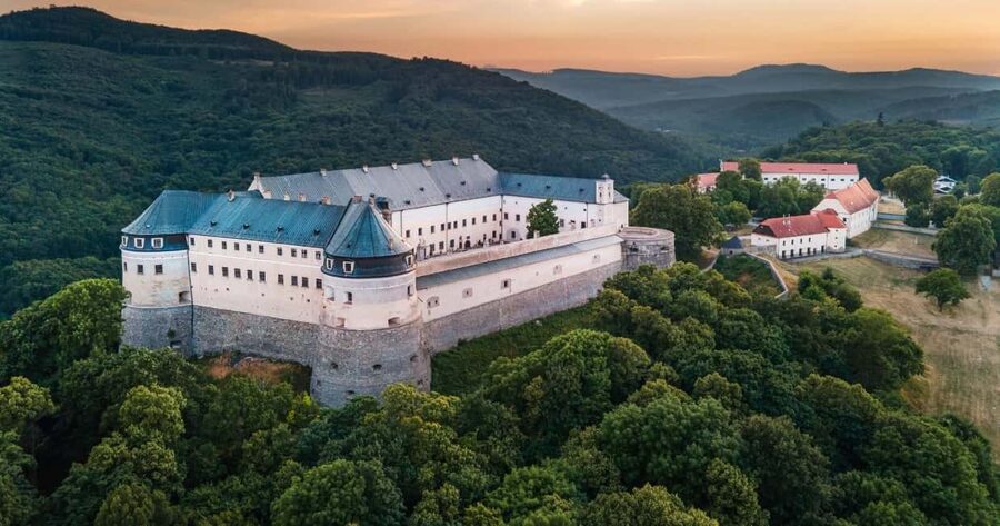 Castles, Čičmany & Bratislava - The day’s best moments at a glance