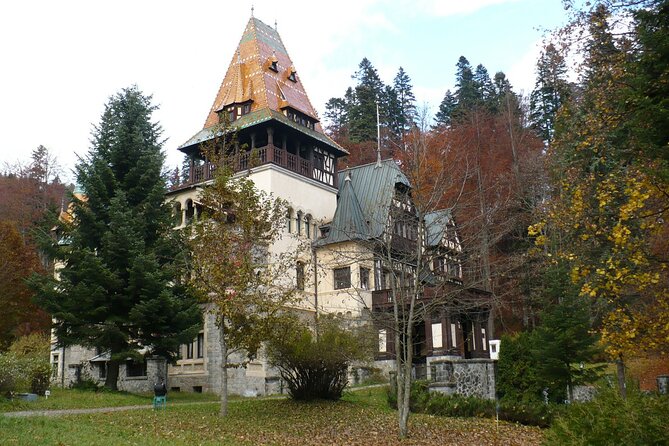 Castles Private Tour Peles - Bran - Rasnov from Brasov - Three Transylvanian sights in one private day