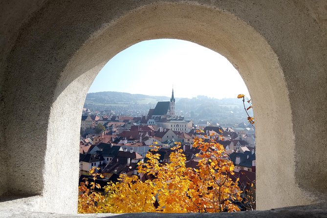 Cesky Krumlov Private day trip from Prague with Lunch and Castle admission - What the private format adds