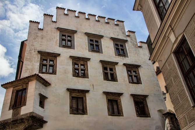Cesky Krumlov Private day trip from Prague with Lunch and Castle admission - Timing, seasons, and practical planning