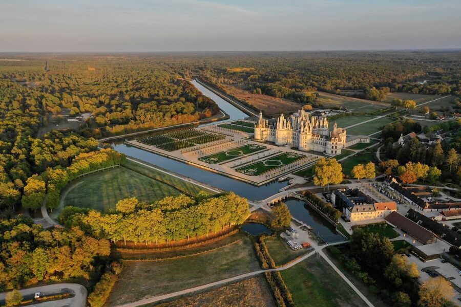 Chambord: Entry Ticket to the Castle - The double-helix staircase and upper balconies